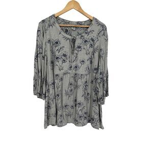 Catherines Top Women's Size 2X Gray Floral Long Sleeve Round Neck Tie Closure